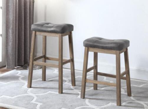 choosing bar stools without backs